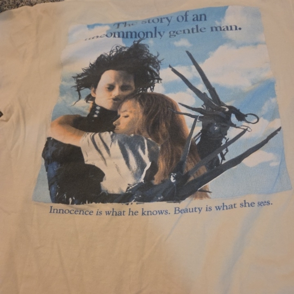 Edward Scissorhands Adult T-Shirt - Medium Lapel Scissor Edward & Kim Hug Back